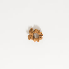 Load image into Gallery viewer, SCRUNCHIE / CARAMEL CORDUROY