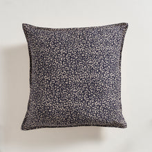Load image into Gallery viewer, PILLOW CASE / VIOLET FLOWERS